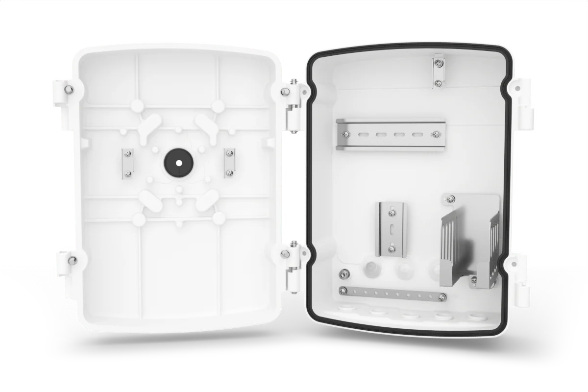 Lorex Junction Box for PTZ Cameras (Metal) - Image 5
