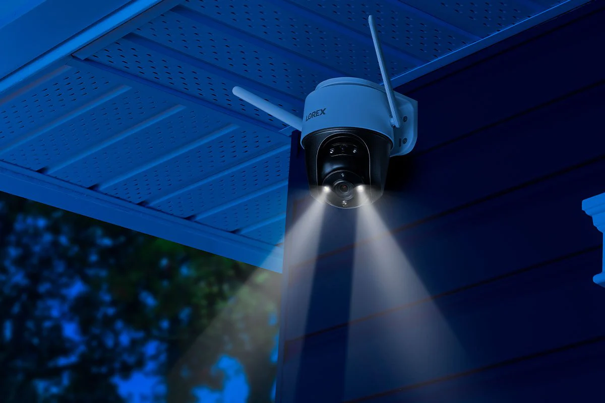 Lorex 2K Pan-Tilt Outdoor Wi-Fi Security Camera (32GB) - Image 6