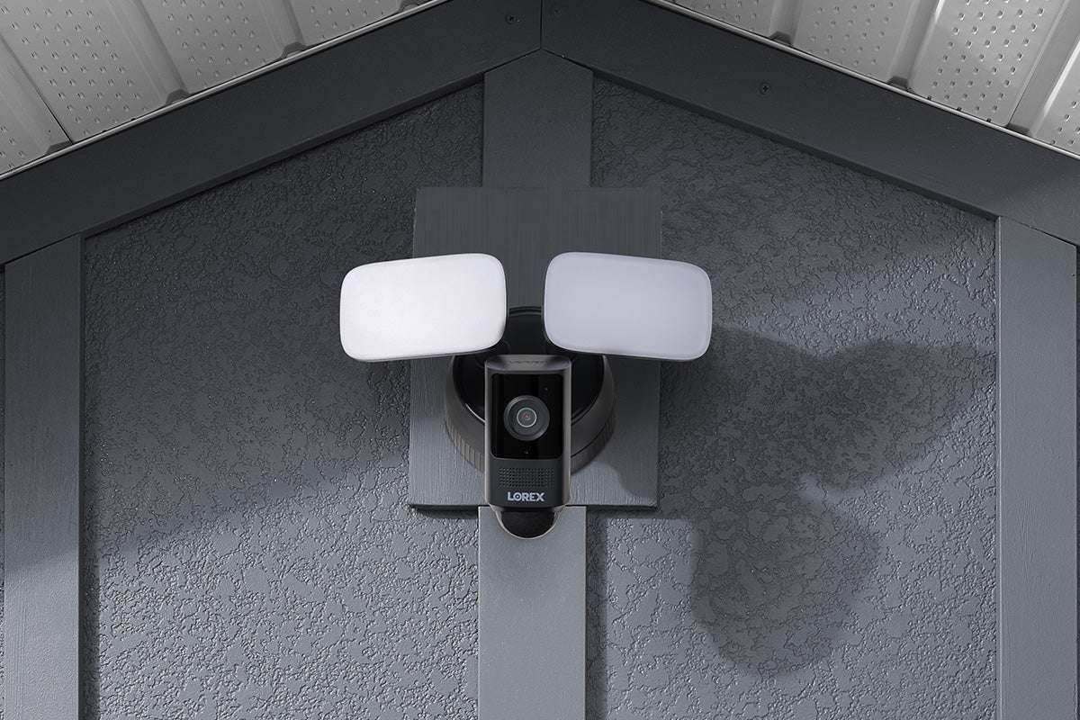 Lorex 2K Wired Floodlight Security Camera (32GB) - Image 5