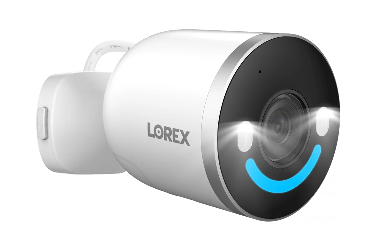 Lorex 4K Spotlight Indoor/Outdoor Wi-Fi 6 Security Camera with Smart Security Lighting (32GB)
