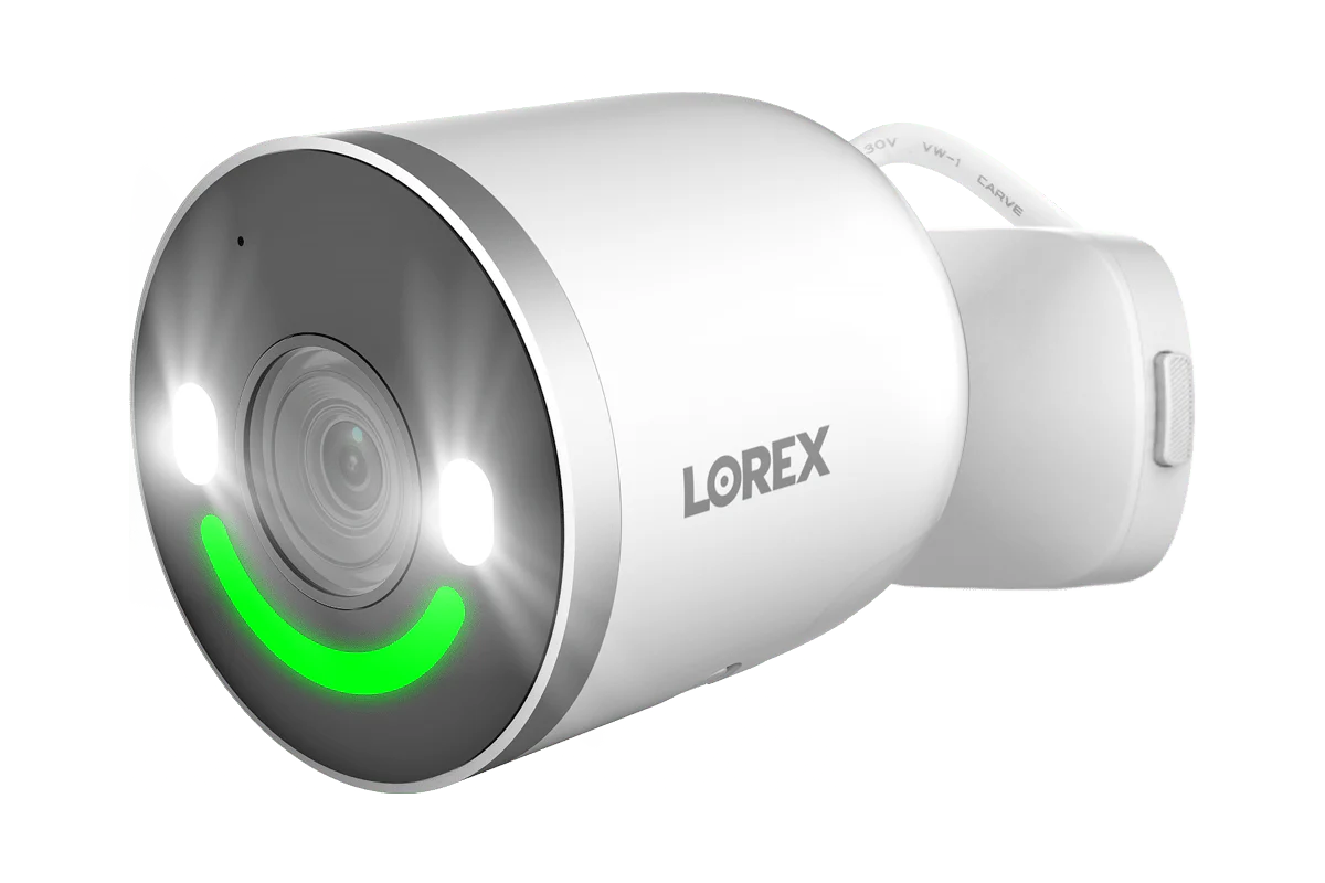 Lorex 4K Spotlight Indoor/Outdoor Wi-Fi 6 Security Camera with Smart Security Lighting (32GB) - Image 2